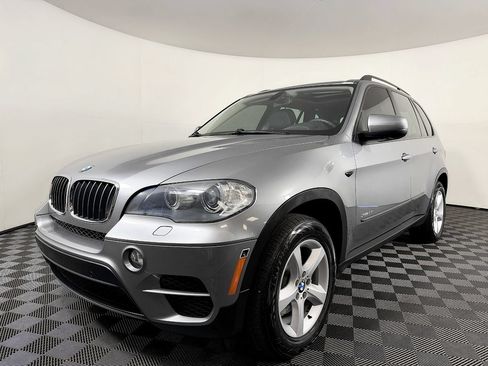 Used 2011 BMW X5 xDrive35i AWD/4WD image 2