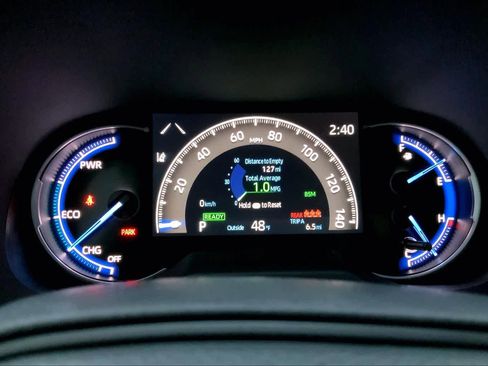 New 2025 Toyota RAV4 XLE image 18