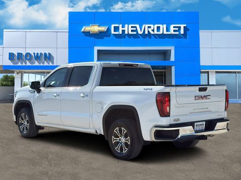 Used 2025 GMC Sierra 1500 SLT image 4