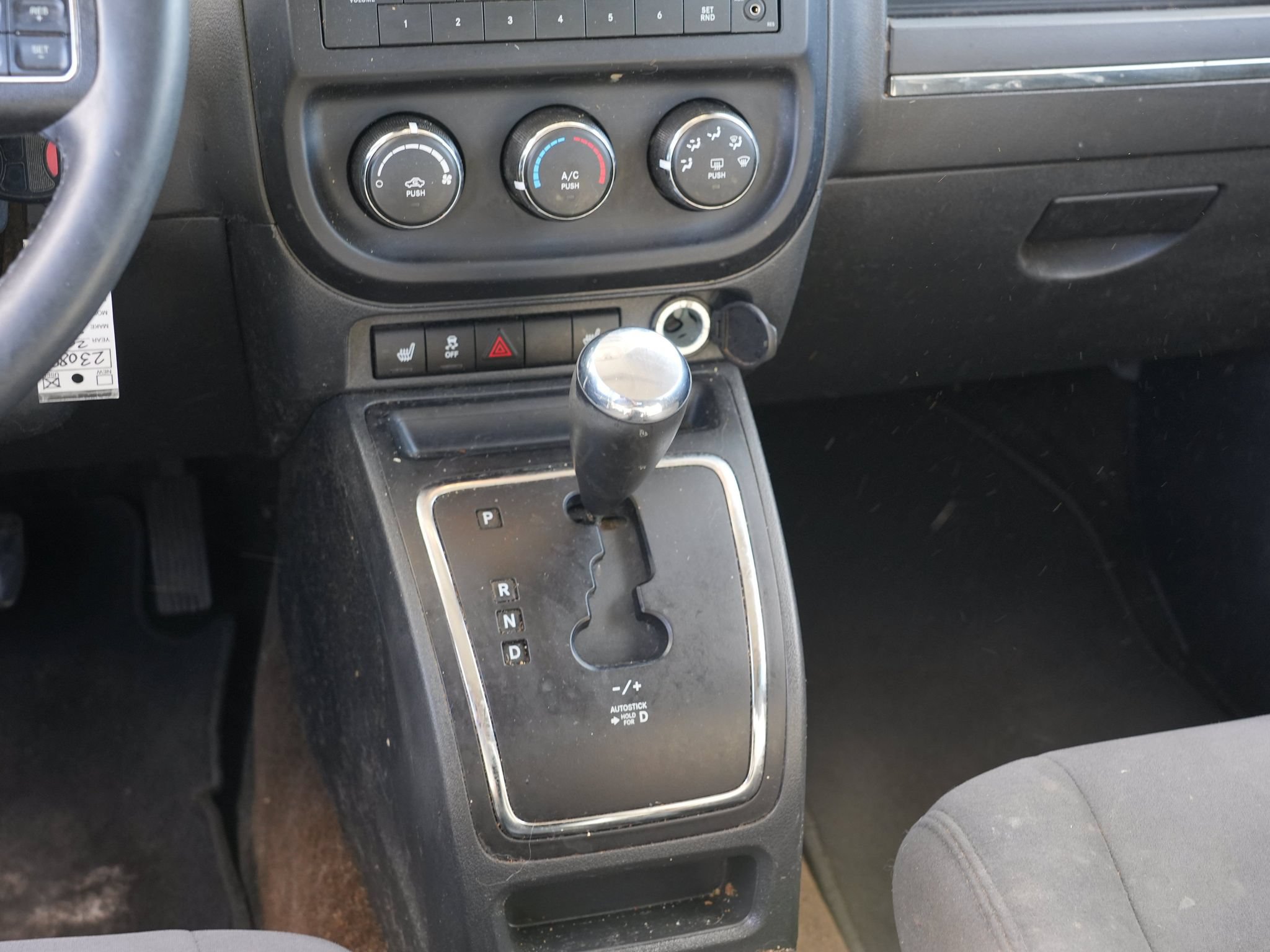 Used 2016 Jeep Patriot Latitude FWD image 21