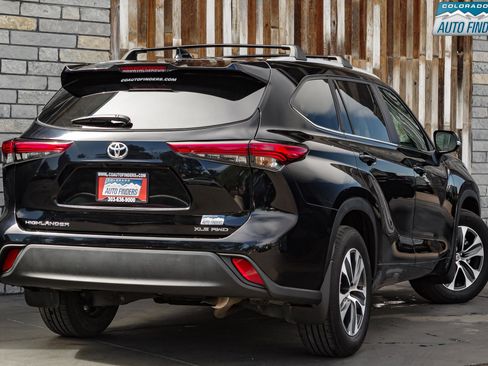 Used 2023 Toyota Highlander XLE AWD/4WD image 7