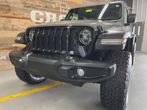 Used 2022 Jeep Wrangler Unlimited Willys image 8