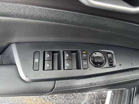 Used 2026 Kia Sportage EX FWD image 15