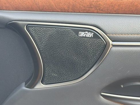 Used 2022 Lexus ES 300h Ultra Luxury w/ Accessory Package 2 FWD image 18