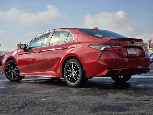 Used 2021 Toyota Camry SE w/ Cold Weather Package AWD/4WD image 19