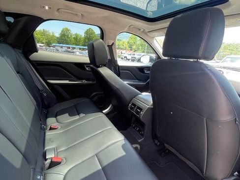 Used 2019 Jaguar F-PACE AWD/4WD image 19