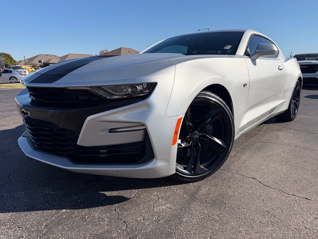 Used 2019 Chevrolet Camaro SS RWD image 2