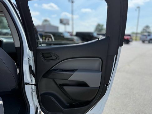 Used 2019 Chevrolet Colorado W/T w/ WT Convenience Package RWD image 30