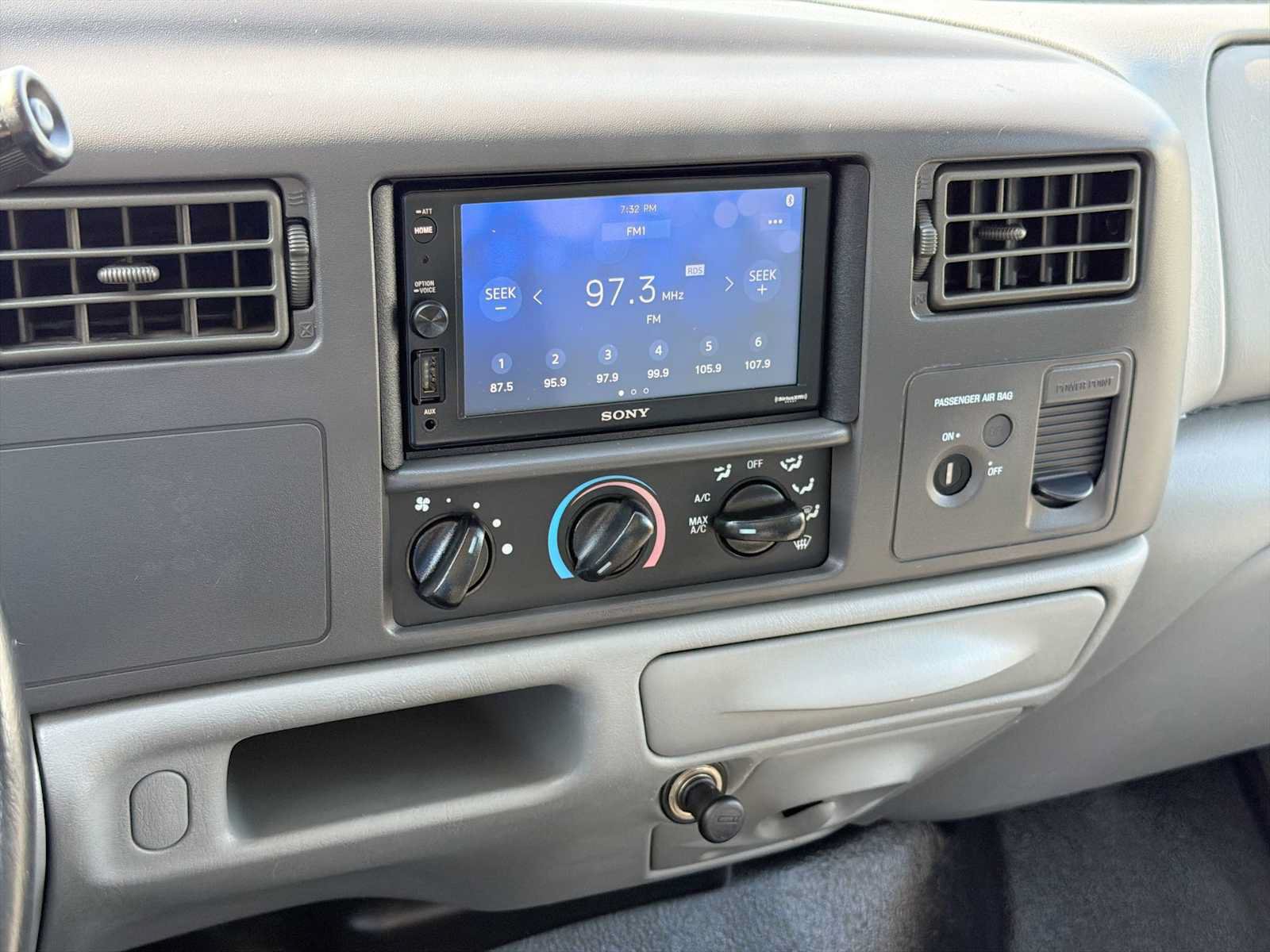 Used 2002 Ford F250 2WD SuperCab Super Duty image 21