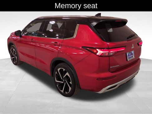Used 2024 Mitsubishi Outlander SEL image 9