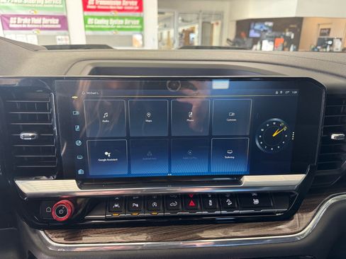 Used 2024 Chevrolet Silverado 1500 LT Trail Boss w/ LT Trail Boss Premium Package image 21