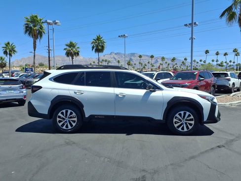 Used 2023 Subaru Outback Premium AWD/4WD image 10