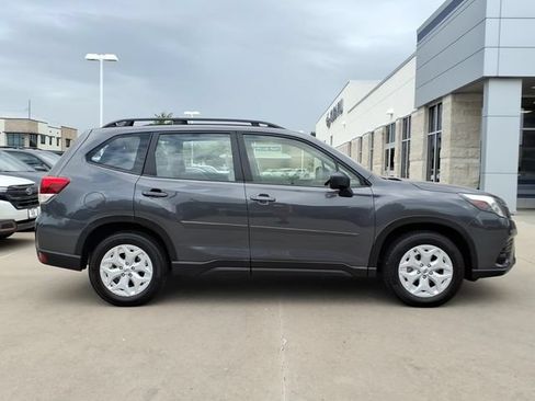 Used 2022 Subaru Forester AWD/4WD image 4