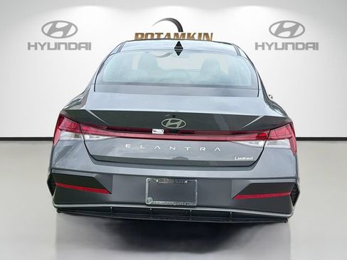 Certified 2026 Hyundai Elantra Limited FWD image 6
