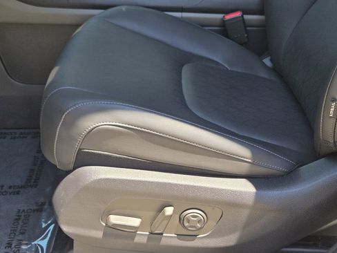 Certified 2026 Kia Carnival SX FWD image 26