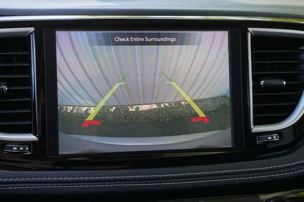 Used 2024 Chrysler Pacifica Limited FWD image 31