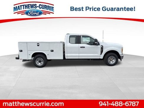 New 2026 Ford F250 XL w/ XL Chrome Package image 3