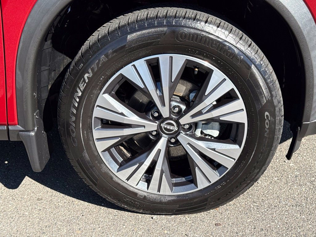 Used 2023 Nissan Rogue SV AWD/4WD image 9