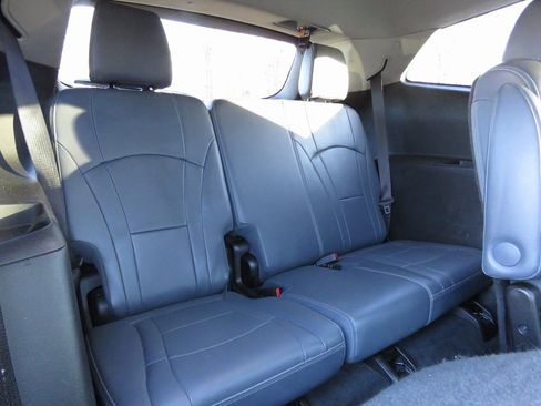 Used 2021 Buick Enclave Premium w/ Sun and Sites Package image 17