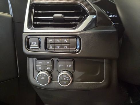 Used 2026 GMC Yukon Elevation AWD/4WD image 30