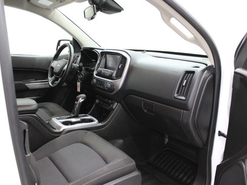 Used 2022 Chevrolet Colorado LT w/ Fleet Safety Package RWD image 10
