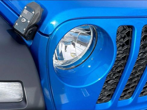 Used 2023 Jeep Gladiator Sport w/ Trailer Tow Package image 30