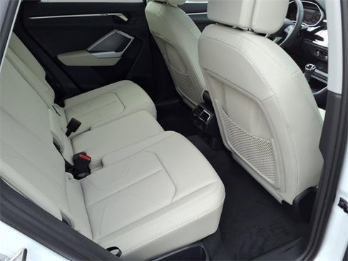 New 2025 Audi Q3 2.0T Premium image 6