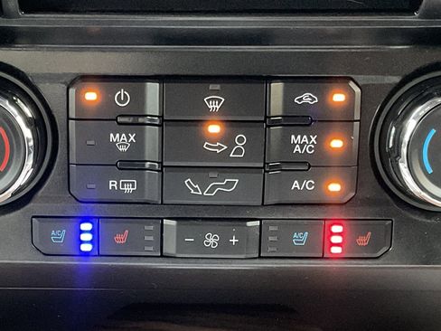 Used 2015 Ford F150 Lariat w/ Max Trailer Tow Package image 16