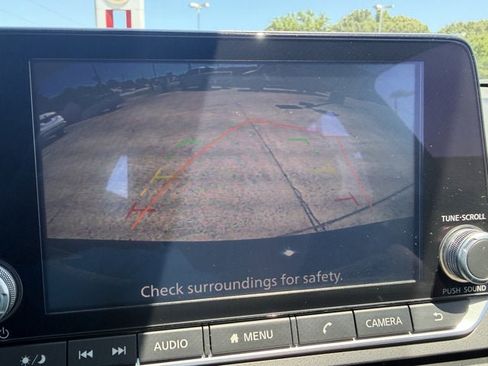 Used 2025 Nissan Altima 2.5 S FWD image 17