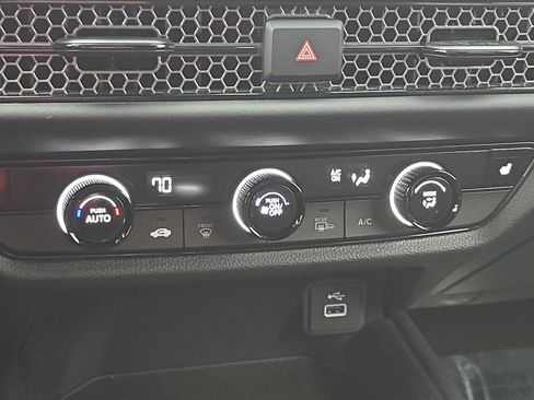 Certified 2024 Honda HR-V Sport image 23