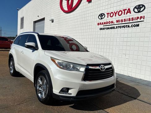 Used 2015 Toyota Highlander Limited image 3