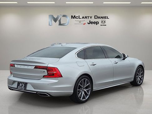 Used 2019 Volvo S90 T6 Momentum w/ Protection Package Premier image 5