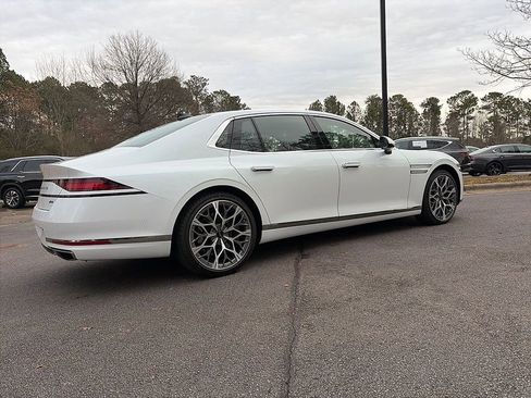 Used 2025 Genesis G90 3.5T image 4
