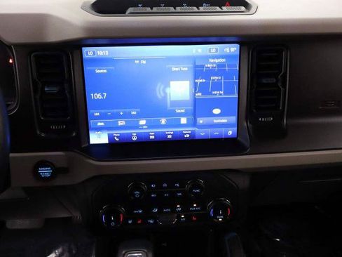 Certified 2022 Ford Bronco Wildtrak AWD/4WD image 28