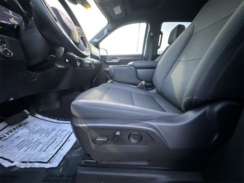 Used 2024 Chevrolet Silverado 1500 LT image 12