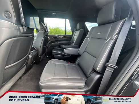 Used 2023 Cadillac Escalade Premium Luxury w/ Performance Package image 12