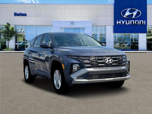 New 2026 Hyundai Tucson SE image 11
