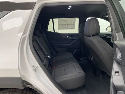 New 2026 Chevrolet Equinox LT w/ Safety and Technology Package AWD/4WD image 12