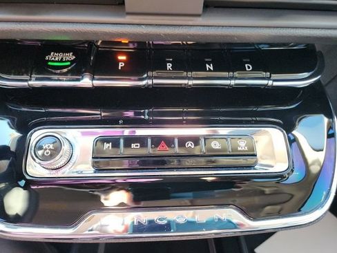 Used 2023 Lincoln Corsair Standard image 26