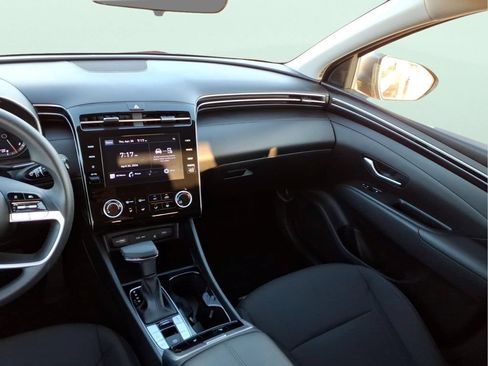 Used 2023 Hyundai Tucson SEL FWD image 18