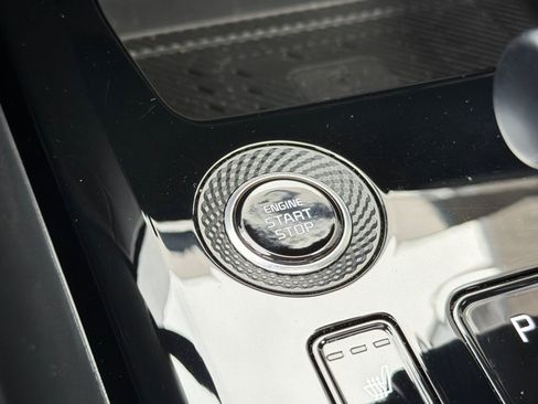 Used 2023 Kia Niro SX image 23