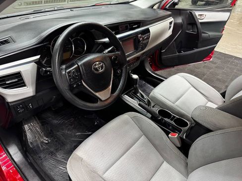 Used 2016 Toyota Corolla LE image 32