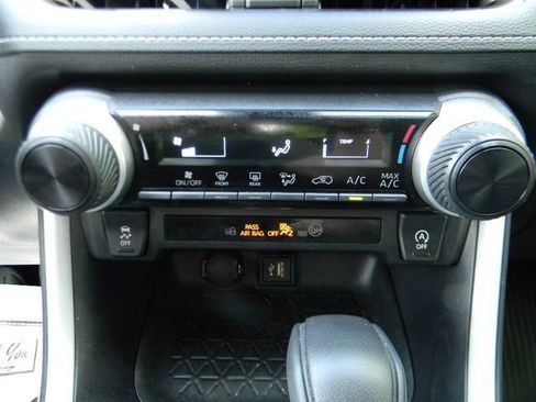 Used 2023 Toyota RAV4 LE AWD/4WD image 15