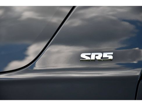 Used 2015 Toyota 4Runner SR5 Premium AWD/4WD image 29
