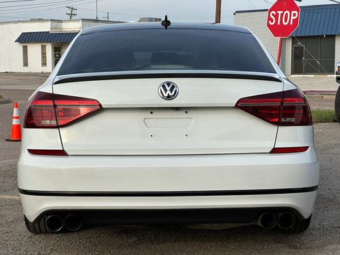 Used 2018 Volkswagen Passat GT image 6