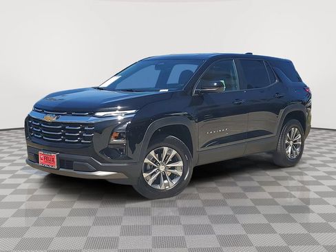 Used 2026 Chevrolet Equinox LT w/ Safety and Technology Package FWD image 2