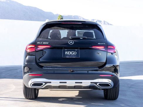 Used 2026 Mercedes-Benz GLC 300 4MATIC image 4