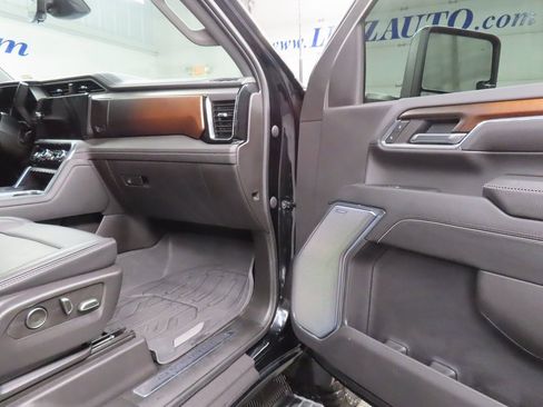 Used 2024 GMC Sierra 2500 Denali w/ Technology Package image 30