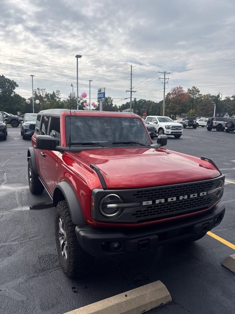 Used 2023 Ford Bronco Badlands AWD/4WD image 2