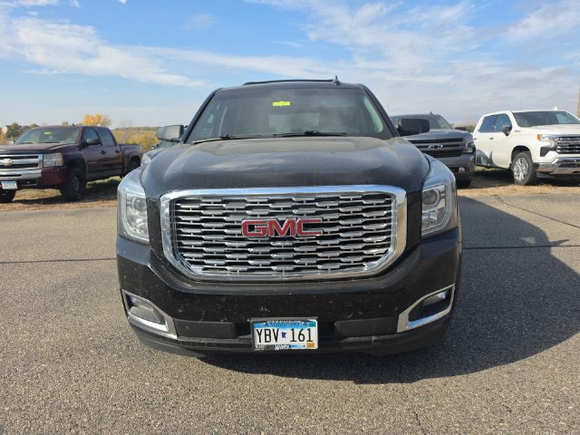 Used 2019 GMC Yukon XL Denali w/ Denali Ultimate Package AWD/4WD image 3